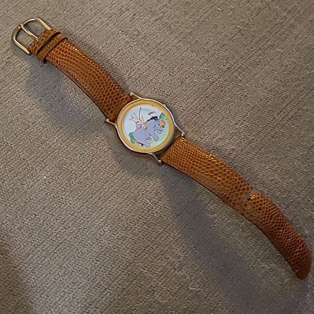 Disney Eeyore and Piglet Ladies Wristwatch with Leather Strap - Picture 3 of 6